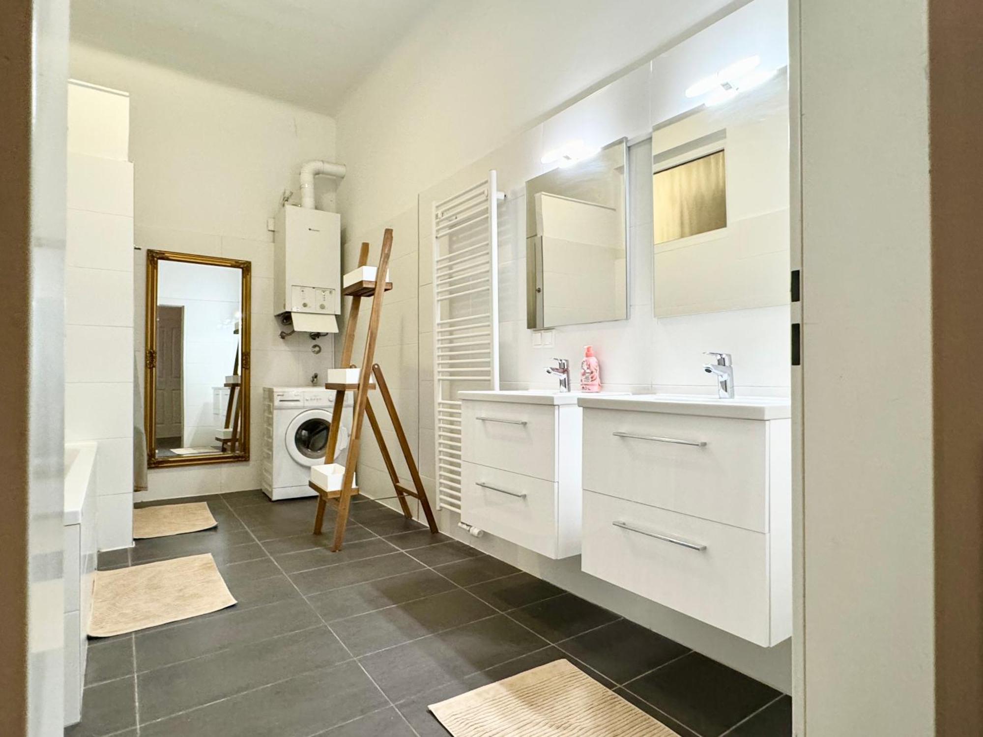 Premium Apartment Located At The Famous Vienna Kutschkermarkt Exterior foto