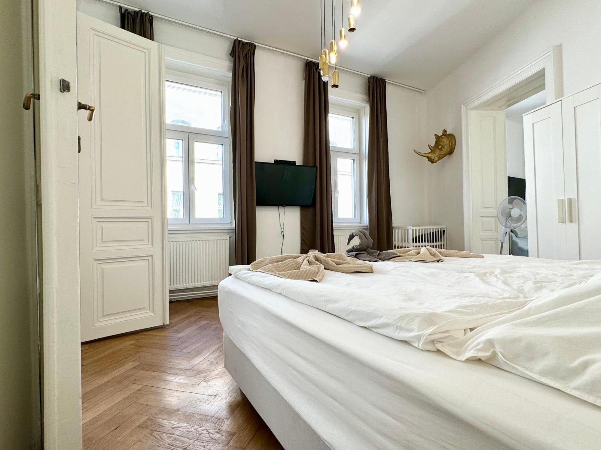 Premium Apartment Located At The Famous Vienna Kutschkermarkt Exterior foto