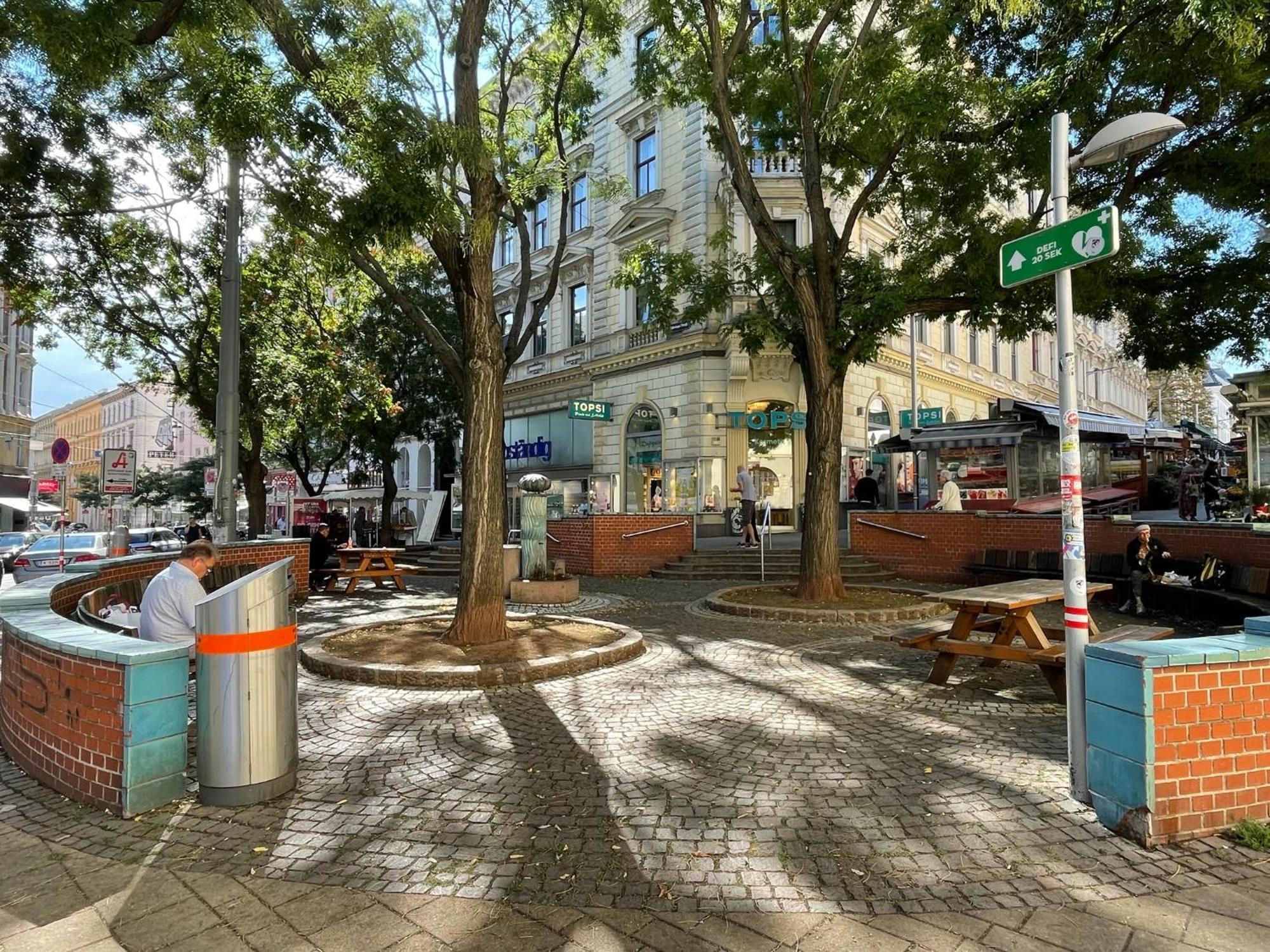 Premium Apartment Located At The Famous Vienna Kutschkermarkt Exterior foto
